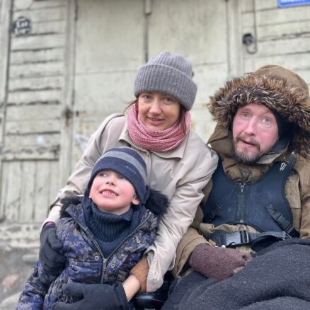 'Mums nebūs saņemt dāvanas!' – Ūdra ģimene pēc dāvinājuma zaudē atbalstu aprūpei