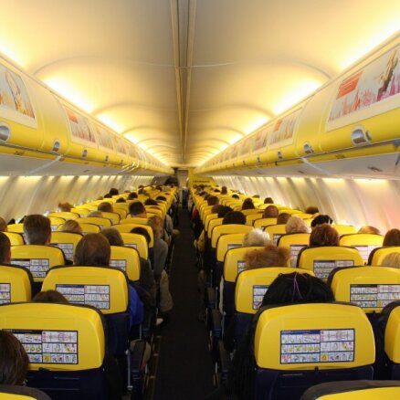 'Ryanair' pasažieriem lidojumos piedāvās bezmaksas filmas