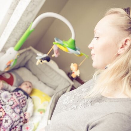 Dziesmiņa pirms miega: kāpēc bērnus pozitīvi ietekmē šūpuļdziesmas