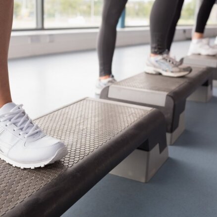 Transseksuāla sportiste tiesā pieprasa 2,5 miljonus par aizliegumu piedalīties sieviešu sacensībās