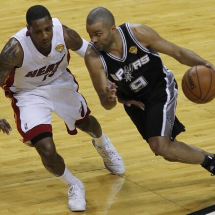 Teicams pirmais puslaiks palīdz 'Spurs' pārņemt vadību NBA finālā