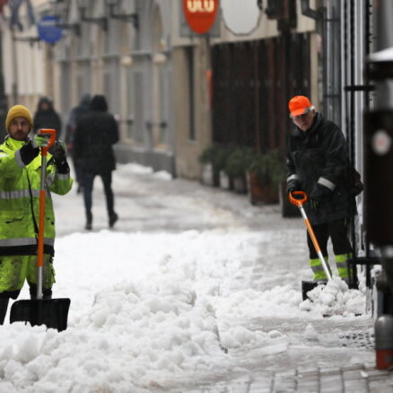 Лед на улицах Риги: "травматология" переполнена пострадавшими