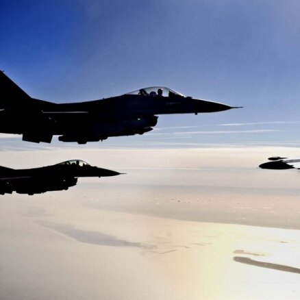 Норвегия направит свои F-16 на патрулирование неба Балтии