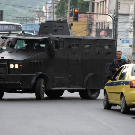 В Рио -де -Жанейро  преступники захватили рейсовый автобус
