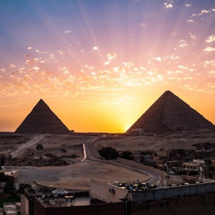 Celtniecība, mode un noslēpumi – iespaidīgās Ēģiptes piramīdas