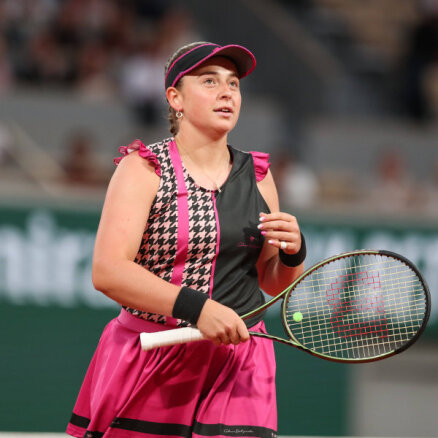 Ostapenko rangā pozīciju nemaina, Semeņistaja turpina labot karjeras rekordus