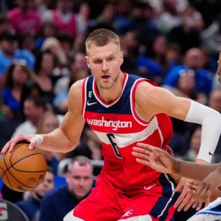 Porziņģis atgriežas ar 30 punktiem, 'Wizards' rūgts zaudējums svarīgā spēlē