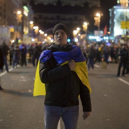 Митингующие в Киеве блокировали проезд к базе "Беркута"