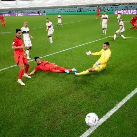 Южная Корея на 91-й минуте вырвала победу у Португалии и прошла в плей-офф. Уругвай рыдает