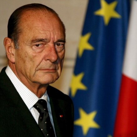Жака Ширака будут судить за растрату и взятки