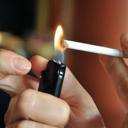 Cilvēktiesību komisija atbalsta likuma grozījumus, kas aizliegs smēķēt bērnu klātbūtnē