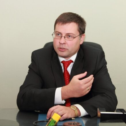 Dombrovskis: ja būs signāli par koalīcijas  nestabilitāti, koalīciju  paplašinās ar ZZS