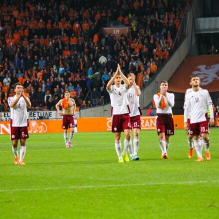 Латвия находится в рейтинге ФИФА между Антигуа и Беларусью