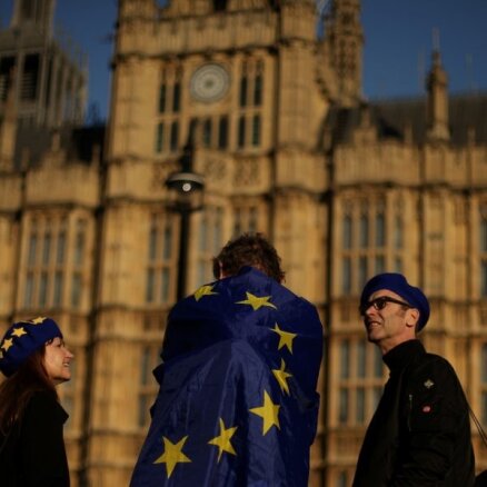 Britu parlaments noraida leiboristu papildinājumu 'Brexit' procesam