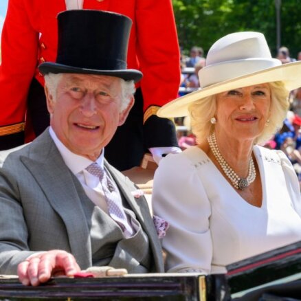 Karali Čārlzu III un Kamillu kronēs 6. maijā pieticīgā ceremonijā
