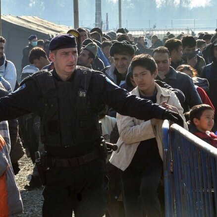 В Европу попали 20 тысяч мигрантов по "балканскому маршруту" после его закрытия