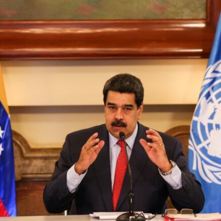 Maduro sola pārskatīt ASV-Venecuēlas attiecības, Penss pauž atbalstu opozīcijai