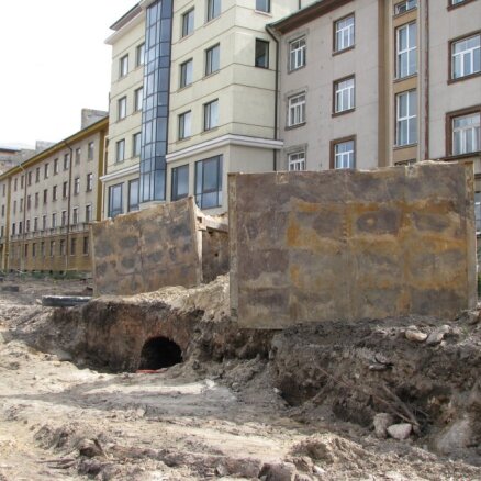 В центре Елгавы обнаружили интересные руины