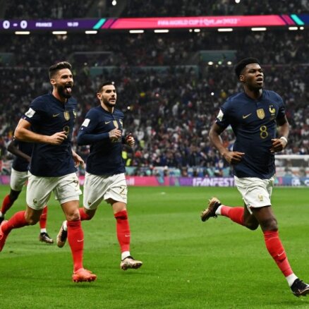 Сборная Франции в четвертьфинале чемпионата мира одолела сборную Англии