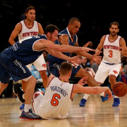 Латвийский талант едва не сделал дабл-дабл в предсезонном матче НБА