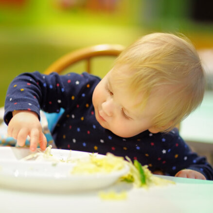 Pārtikas produkti, kas mazuļiem var radīt aizrīšanās risku