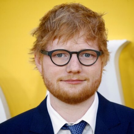 Izdots popmūziķa Eda Šīrana jaunais albums '='