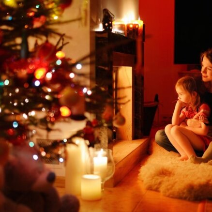 Padomi aizņemtiem vecākiem: kā Ziemassvētkus sagaidīt un pavadīt mierpilni un ģimeniski