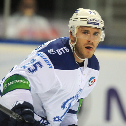 Karsums pagarinājumā izrauj uzvaru Maskavas 'Dinamo' KHL sezonas pirmajā spēlē