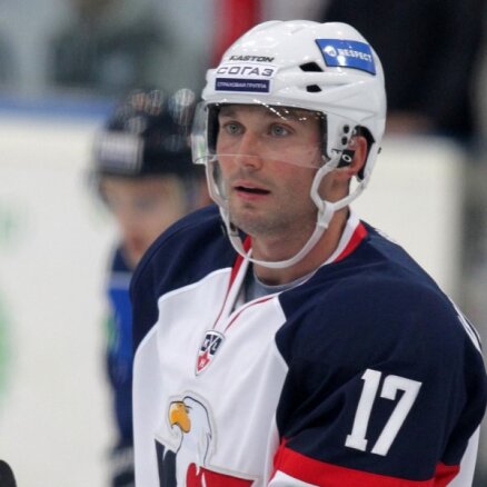 'Slovan' aizsargs Višņovskis tomēr dosies uz NHL