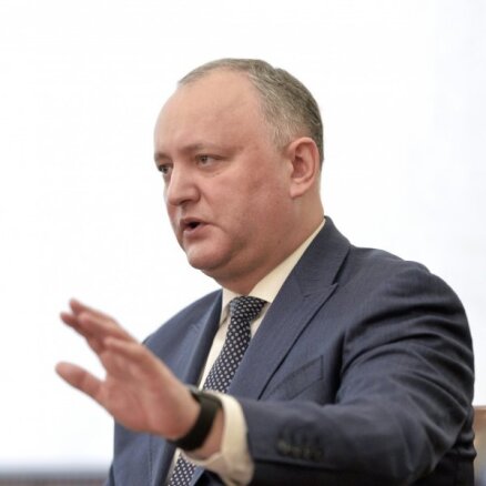 Pārmeklēta Moldovas eksprezidenta Dodona mājvieta; politiķis neesot arestēts