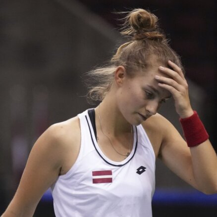 Skrējiens cauri tenisa 'gaļas mašīnai'. Daniela Vismane grib elites stabilitāti
