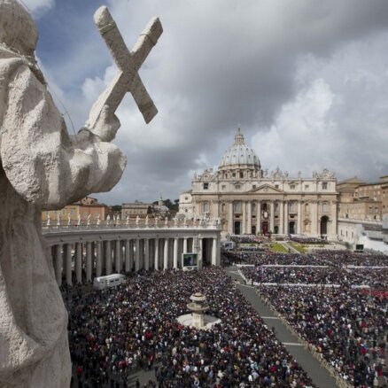 Холокост и папа Пий XII. Ватикан открывает архивы времен Второй мировой войны