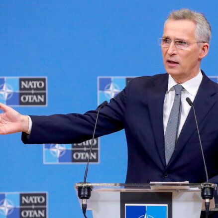 Stoltenbergs: NATO paplašināšanās procesā nav gaidāmi šķēršļi