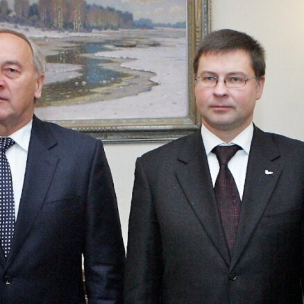 Dombrovskis  prezidentam vērtēšanai iesniedzis ministru amata kandidātus