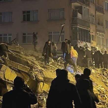 Турцию и Сирию сотрясли два мощных землетрясения. Погибли более 3000 человек