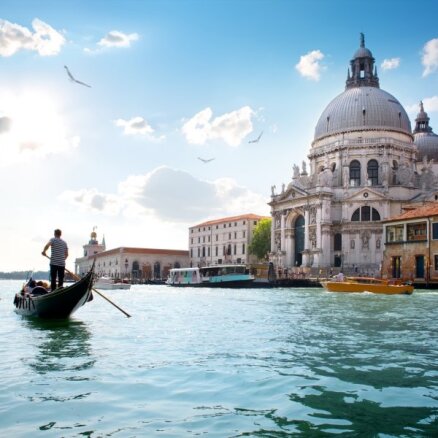 В следующем году Венеция начнет взимать с гостей города плату за въезд
