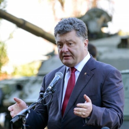 Порошенко: если Россия закроет границу, через две недели на Украине будет мир