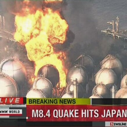 Japānā 8,9 ballu zemestrīces radīts cunami nodara postījumus un ievaino cilvēkus