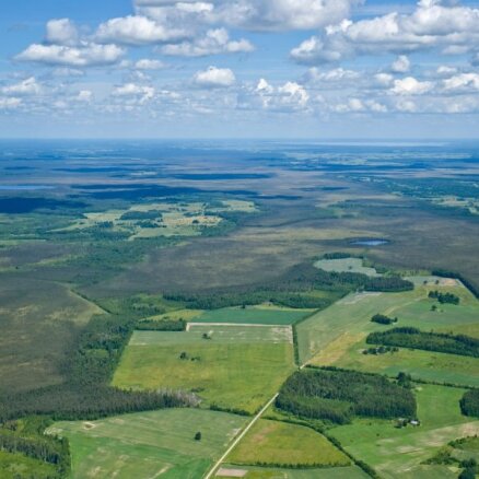Latvijas Zemes fonds nopircis pirmos trīs īpašumus - Skrundā, Lielvārdē un Vānē