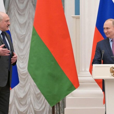 'Facebook' atļaus nāves vēlējumus pret Putinu un Lukašenko