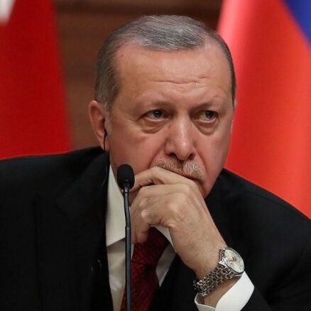 Turcija nevērtē pozitīvi Somijas un Zviedrijas pievienošanos NATO, norāda Erdogans