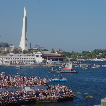Украина: русский стал региональным в Севастополе, Донецке и Запорожье