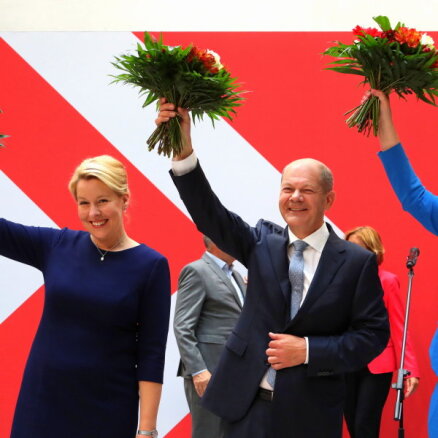 Vācijas Bundestāga vēlēšanās uzvar SPD