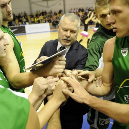 'Valmieras' basketbolisti vien ar četru punktu pārsvaru uzvar U-18 izlases bāzes komandu
