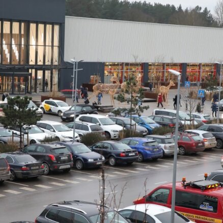 Литовской компании Akropolis Group разрешили купить рижский торговый центр Alfa