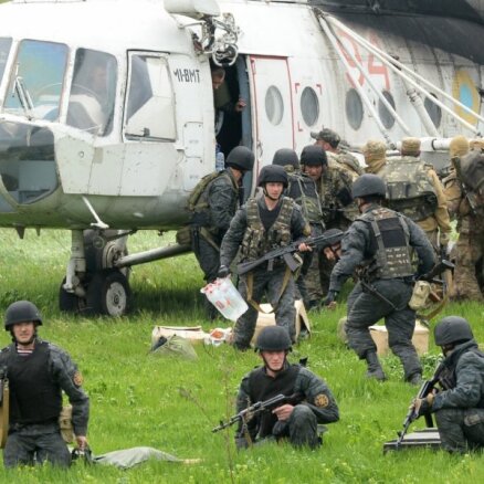 Drošības spēki iebrūk Slovjanskā; separātisti notriec helikopterus un cieš zaudējumus (teksta tiešraides arhīvs)