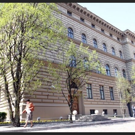 Staķi un Gavaru  apstiprina ministru amatos