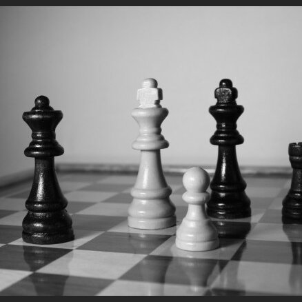 Карлсен сохраняет лидерство в рейтинге ФИДЕ, Широв  — 10-й