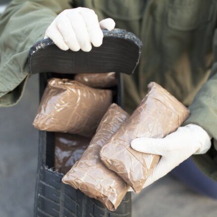 Latvija joprojām narkotiku tranzītvalsts; 'spaisu' vielas ceļo no Ķīnas, Indijas un ES