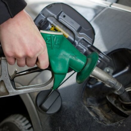 EM rosina līdz 2024. gadam atteikties no biodegvielas piejaukuma prasības